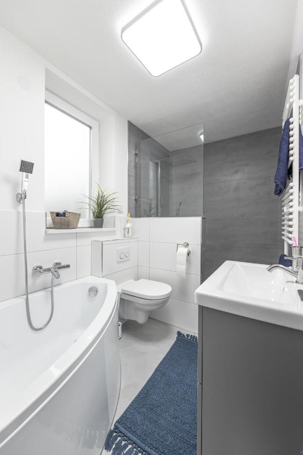 Exklusive Neubau-Ferienwohnung Mit Fernsicht Констанц Экстерьер фото